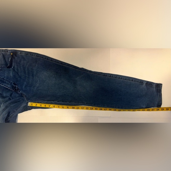 Judy Blue Jeans Women’s Size 14W Medium Wash Skinny Fit Curvy Stretch Denim - Picture 7 of 7